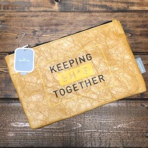 NEW Hallmark Zipper clutch/purse/pouch